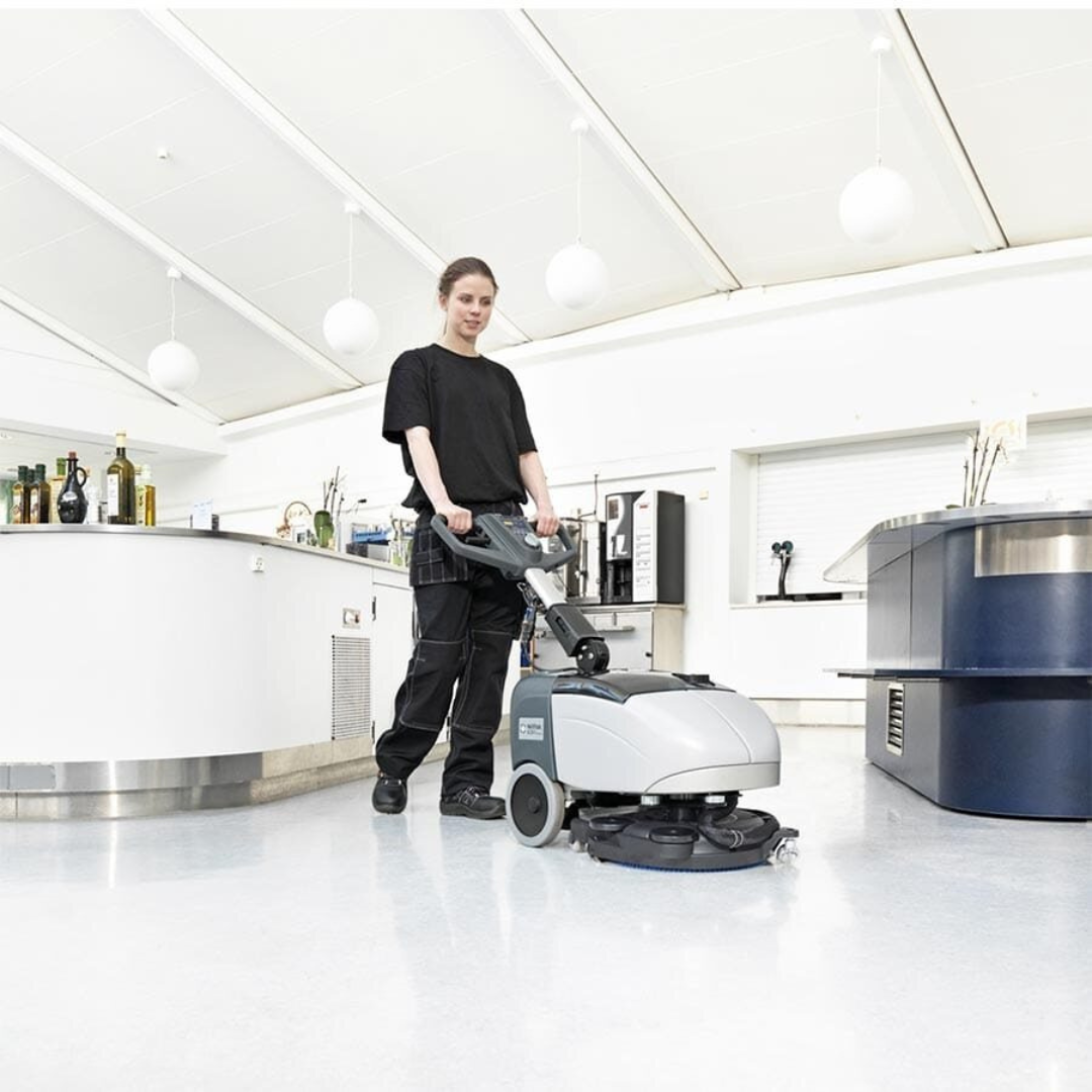 Nilfisk SC351 Scrubber Dryer